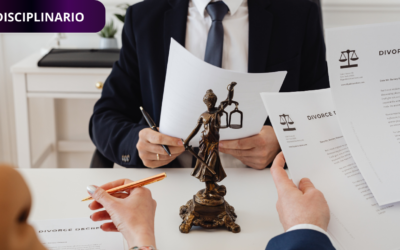 La simple manifestación de tener la intención de regresar los dineros recibidos por concepto de honorarios no da lugar a establecer que procuró por iniciativa propia, resarcir el daño
